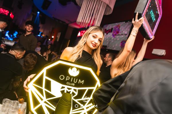 TAYLOR MEGA all'Opium Club, discoteca di Pordenone &ndash; foto 34
