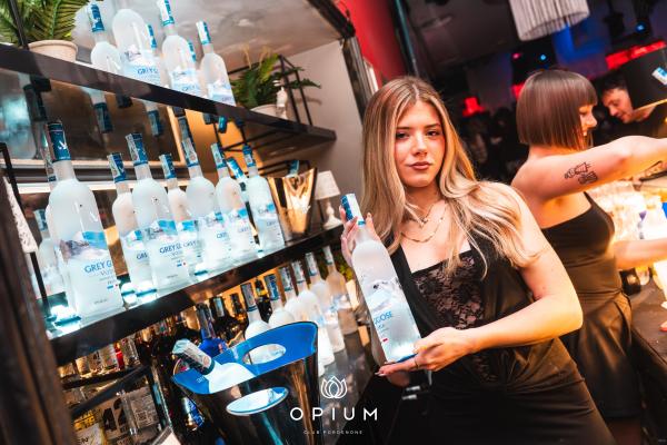 TAYLOR MEGA all'Opium Club, discoteca di Pordenone &ndash; foto 35