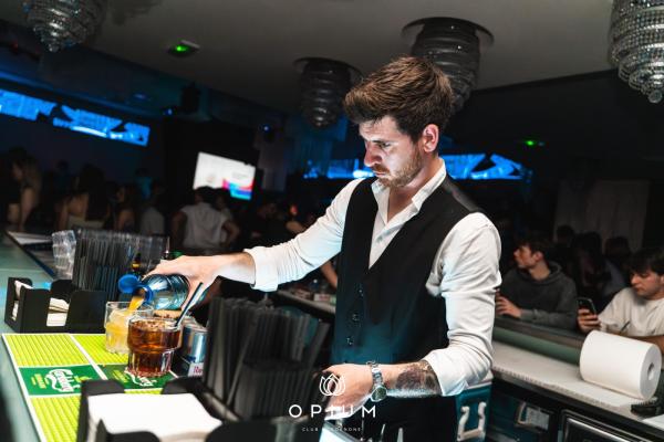 TAYLOR MEGA all'Opium Club, discoteca di Pordenone &ndash; foto 5