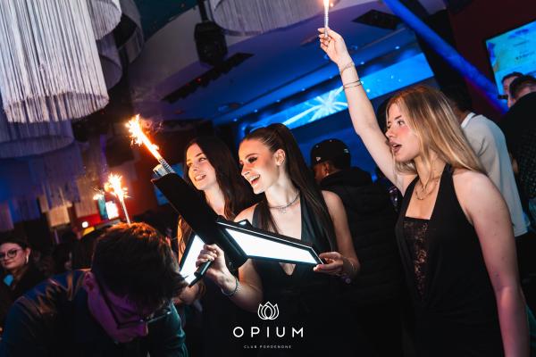 TAYLOR MEGA all'Opium Club, discoteca di Pordenone &ndash; foto 21