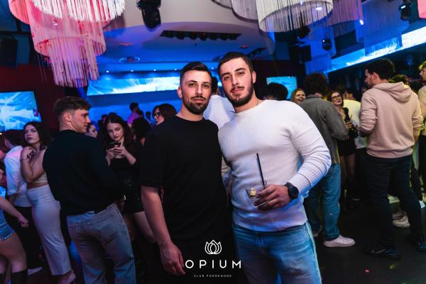 TAYLOR MEGA all'Opium Club, discoteca di Pordenone &ndash; foto 24