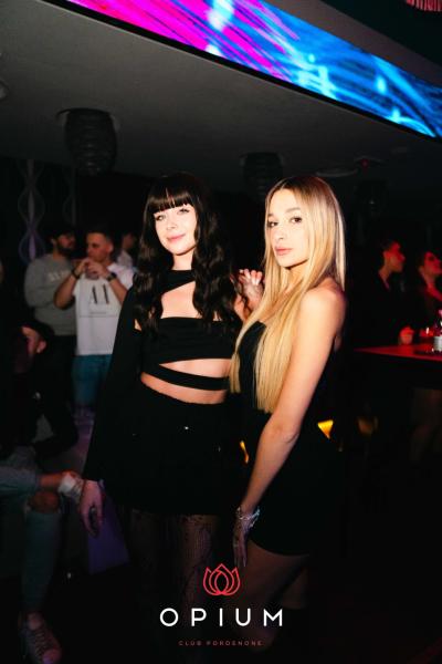 Senorita &ndash; serata all'Opium Club, discoteca di Pordenone