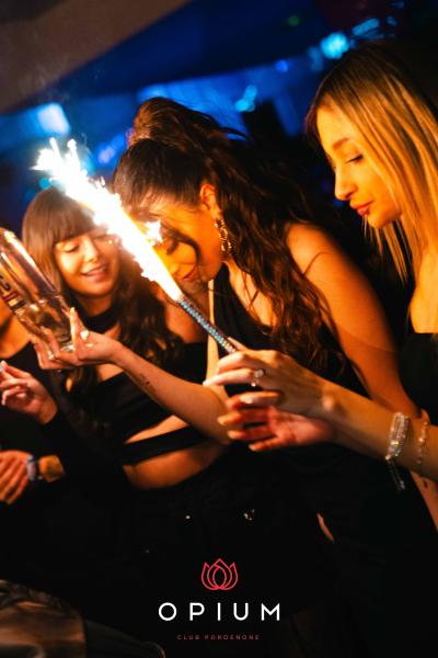 Senorita all'Opium Club, discoteca di Pordenone &ndash; foto 17
