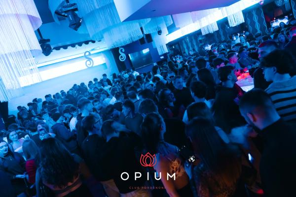 Senorita all'Opium Club, discoteca di Pordenone &ndash; foto 19