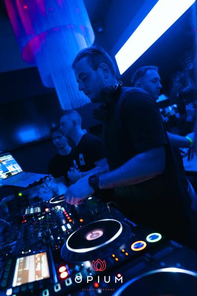 Low Red all'Opium Club, discoteca di Pordenone &ndash; foto 8