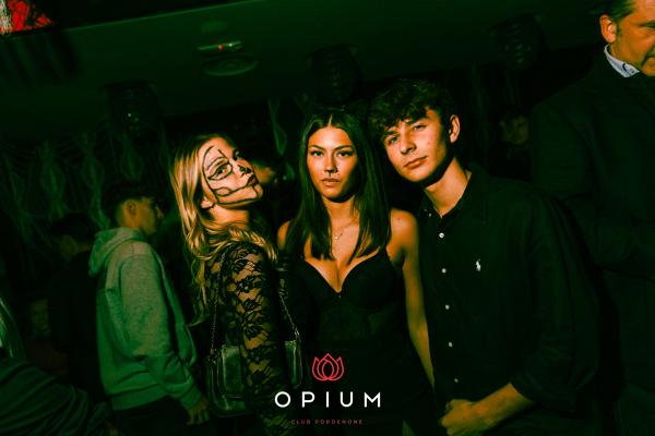 Halloween Italiano all'Opium Club, discoteca di Pordenone &ndash; foto 57