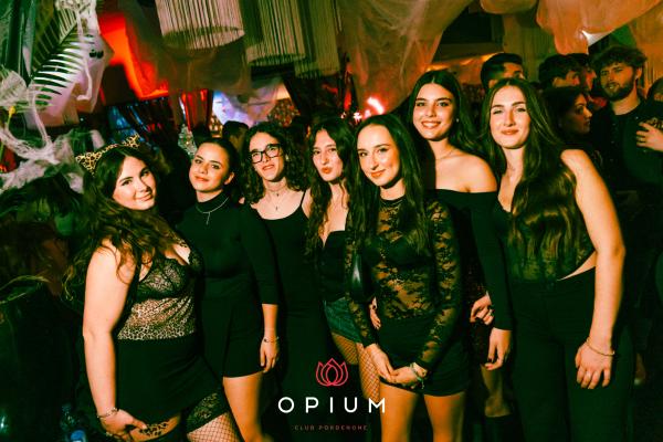 Halloween Italiano all'Opium Club, discoteca di Pordenone &ndash; foto 146