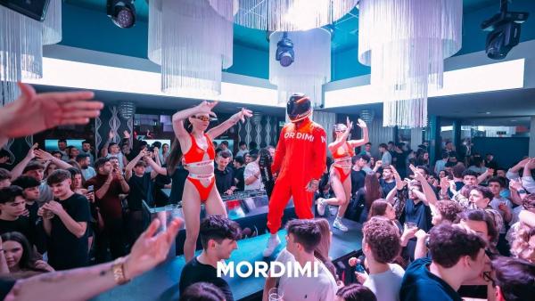 Mordimi all'Opium Club, discoteca di Pordenone &ndash; foto 31