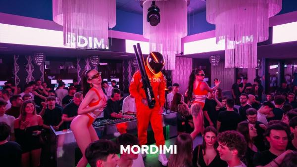 Mordimi all'Opium Club, discoteca di Pordenone &ndash; foto 21
