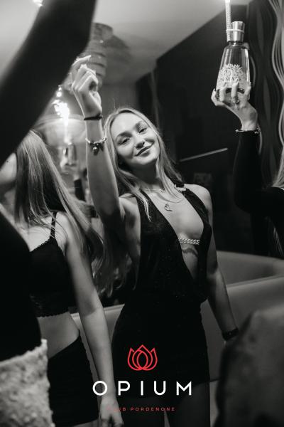 Opening all'Opium Club, discoteca di Pordenone &ndash; foto 116