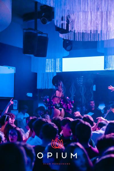 Opening all'Opium Club, discoteca di Pordenone &ndash; foto 122