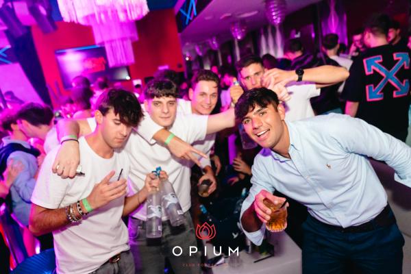 Opening all'Opium Club, discoteca di Pordenone &ndash; foto 152