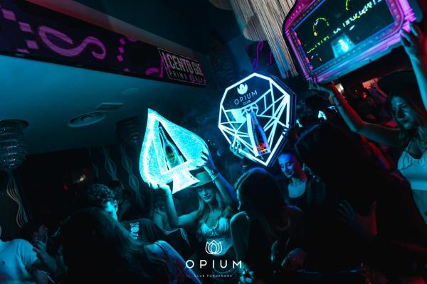 100 giorni all'Opium Club, discoteca di Pordenone &ndash; foto 89