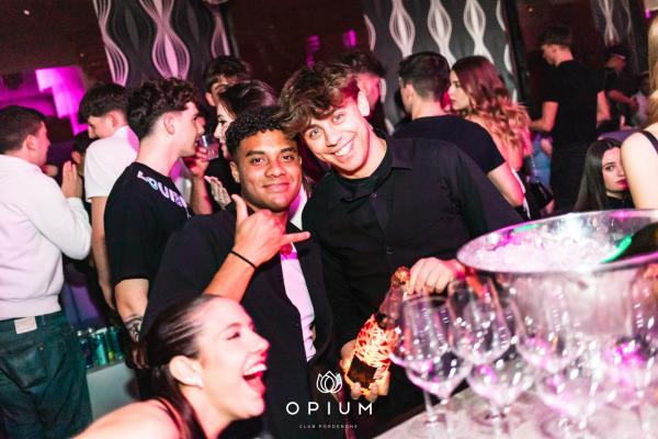 100 giorni all'Opium Club, discoteca di Pordenone &ndash; foto 124