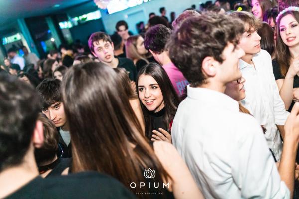 100 giorni all'Opium Club, discoteca di Pordenone &ndash; foto 144