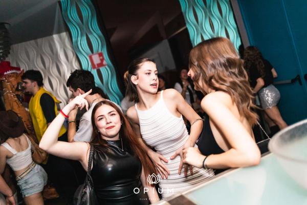 100 giorni all'Opium Club, discoteca di Pordenone &ndash; foto 159