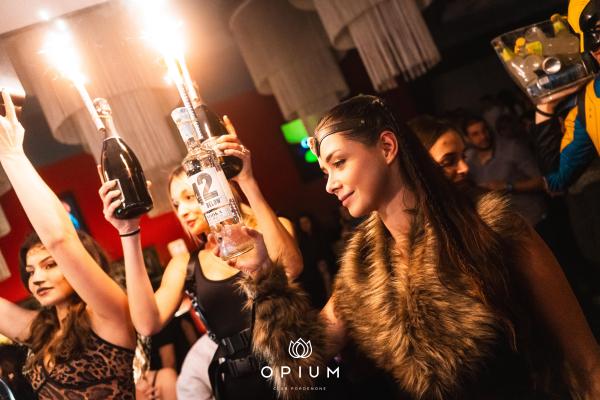 CARNEVALE ITALIANO all'Opium Club, discoteca di Pordenone &ndash; foto 49