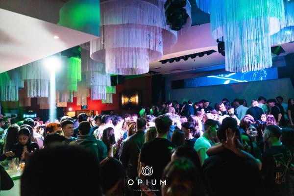 CARNEVALE ITALIANO all'Opium Club, discoteca di Pordenone &ndash; foto 88