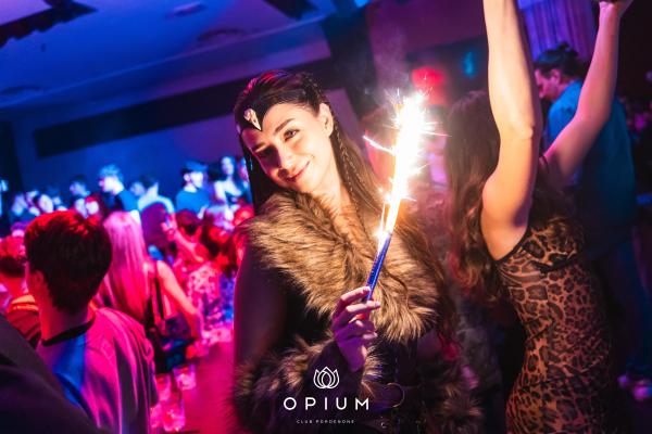 CARNEVALE ITALIANO all'Opium Club, discoteca di Pordenone &ndash; foto 102