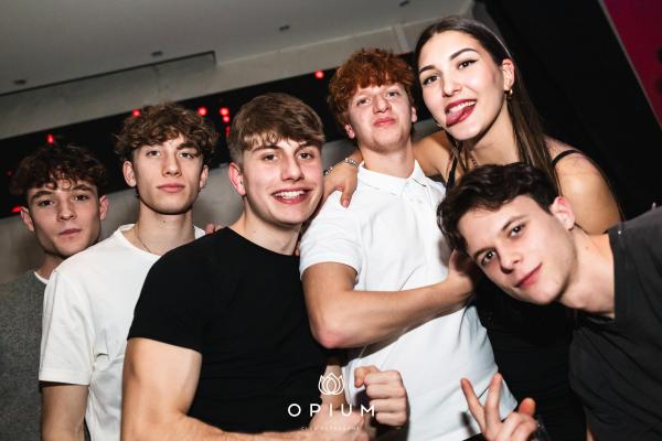 2000 HIT all'Opium Club, discoteca di Pordenone &ndash; foto 31