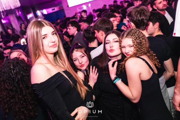 2000 HIT all'Opium Club, discoteca di Pordenone &ndash; foto 39