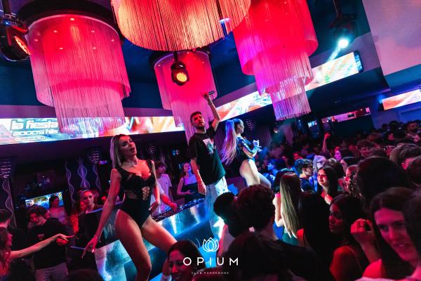 2000 HIT all'Opium Club, discoteca di Pordenone &ndash; foto 40