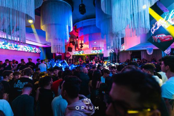 2000 HIT all'Opium Club, discoteca di Pordenone &ndash; foto 47
