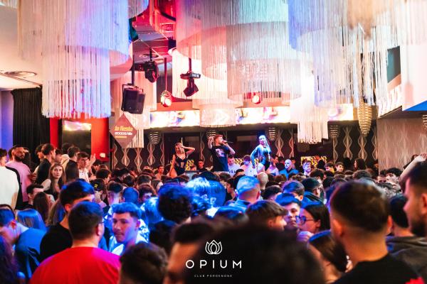 2000 HIT all'Opium Club, discoteca di Pordenone &ndash; foto 49