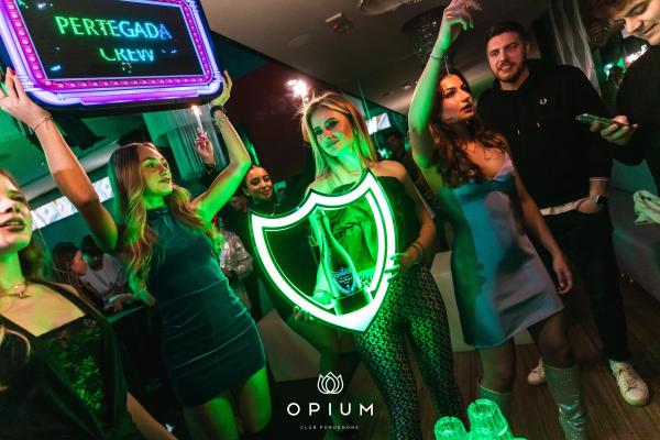 2000 HIT all'Opium Club, discoteca di Pordenone &ndash; foto 76