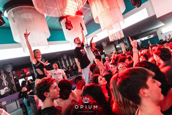 2000 HIT all'Opium Club, discoteca di Pordenone &ndash; foto 82
