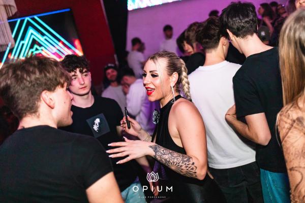2000 HIT all'Opium Club, discoteca di Pordenone &ndash; foto 91