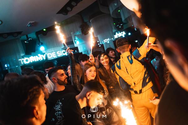 2000 HIT all'Opium Club, discoteca di Pordenone &ndash; foto 145