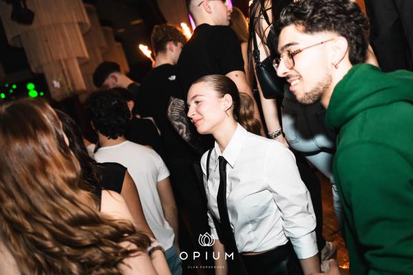 2000 HIT all'Opium Club, discoteca di Pordenone &ndash; foto 149