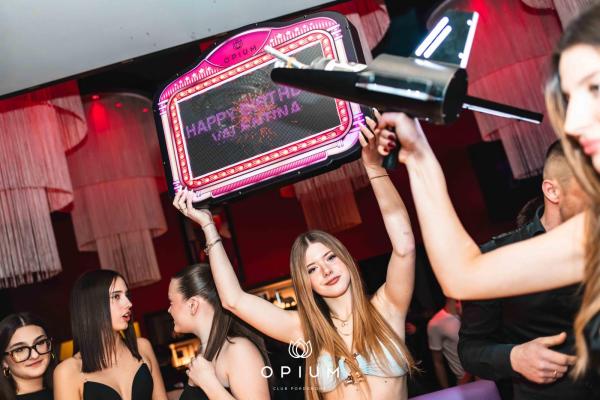 Senorita all'Opium Club, discoteca di Pordenone &ndash; foto 3
