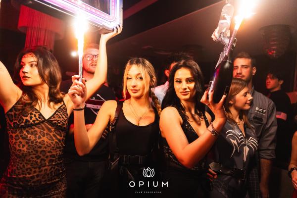 Senorita all'Opium Club, discoteca di Pordenone &ndash; foto 87