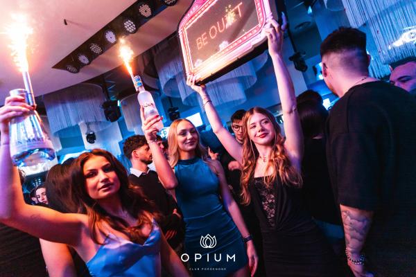 Senorita all'Opium Club, discoteca di Pordenone &ndash; foto 110