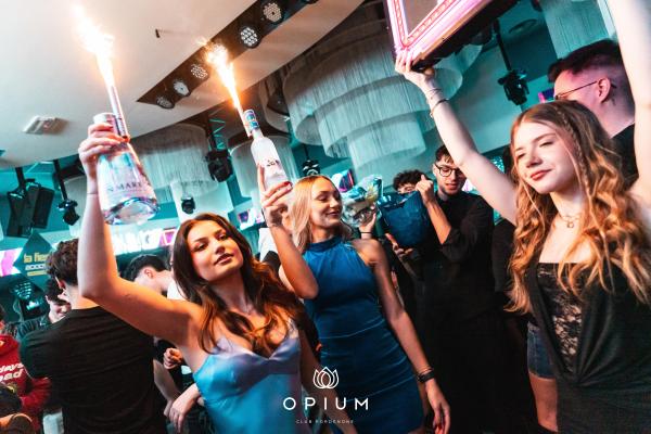 Senorita all'Opium Club, discoteca di Pordenone &ndash; foto 111
